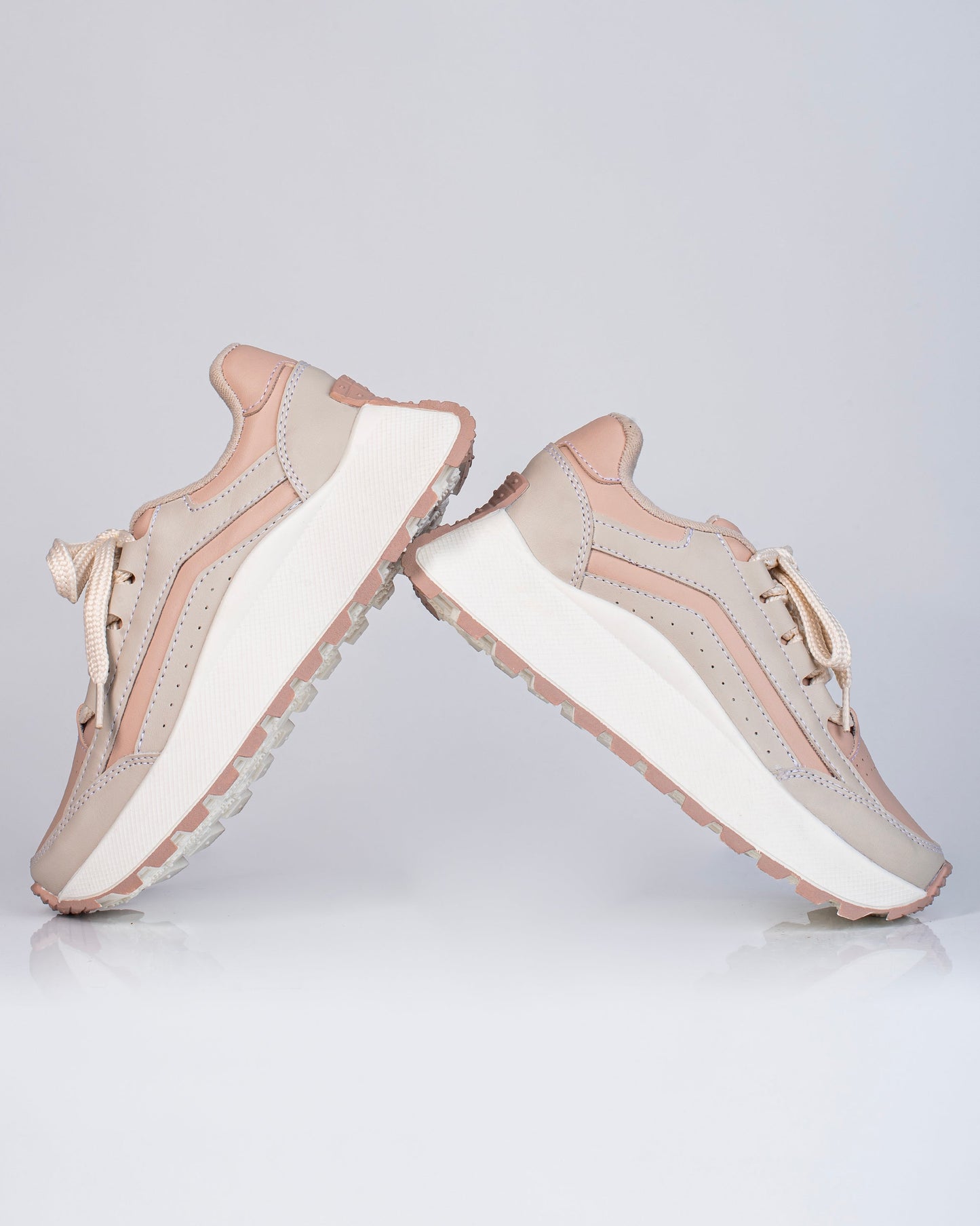 Tenis Emmy – Suela alta y confort | Ylo Shoes