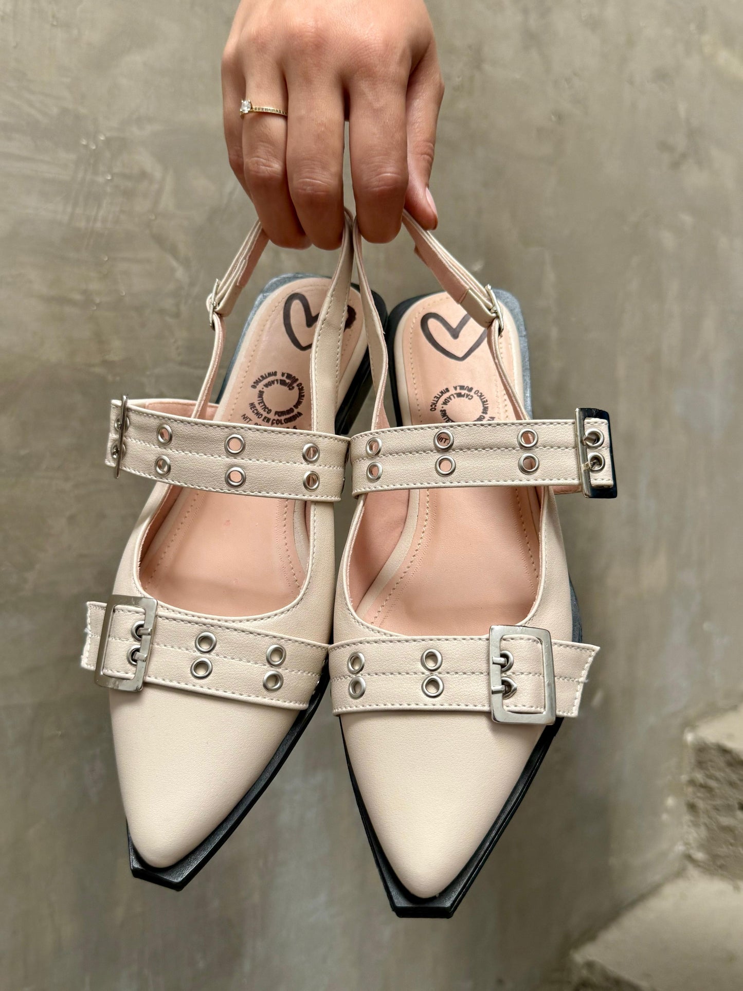 Mules hebilla T326 Beige