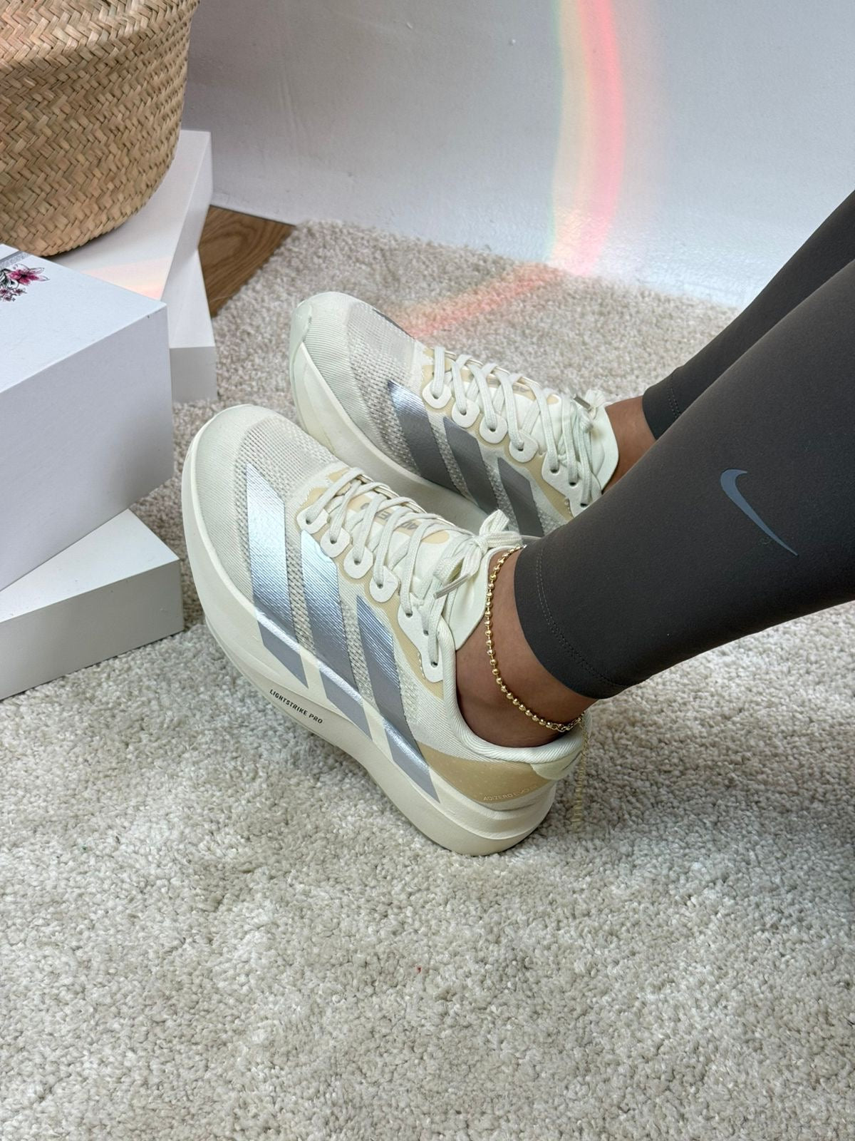 ADIDAS ADIZERO EVO SL BEIGE