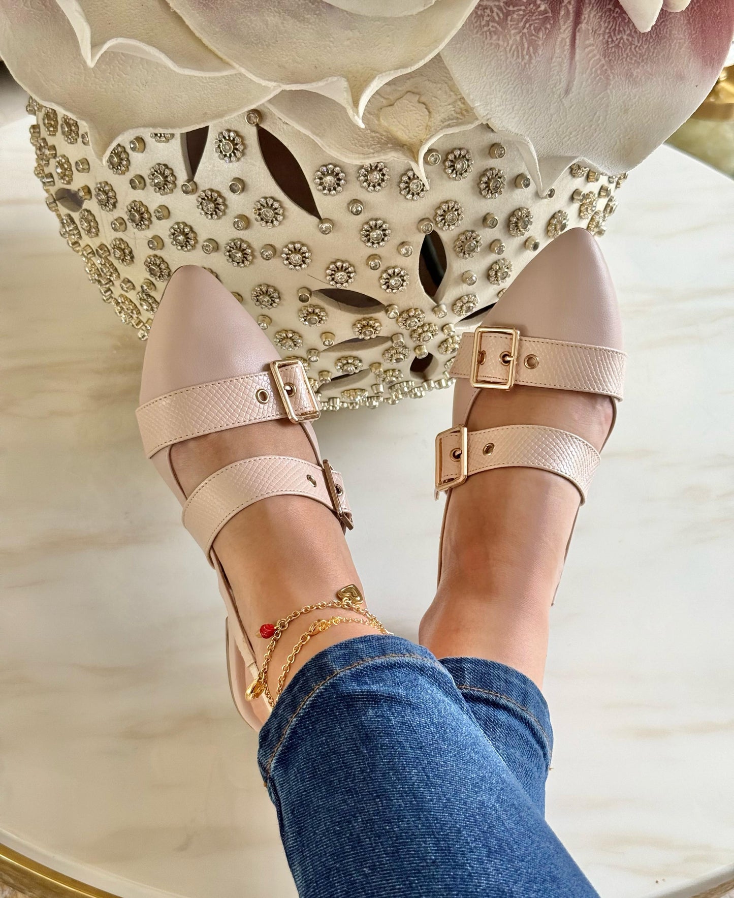 Baletas Y2417 para mujer – Planas con hebillas nude| Ylo shoes