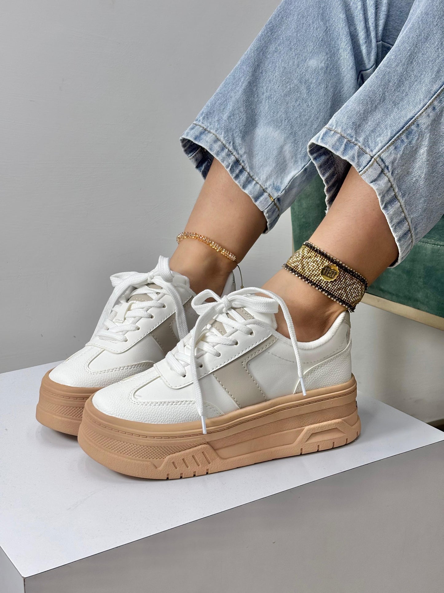 Tenis Emma suela cafe 3 cm