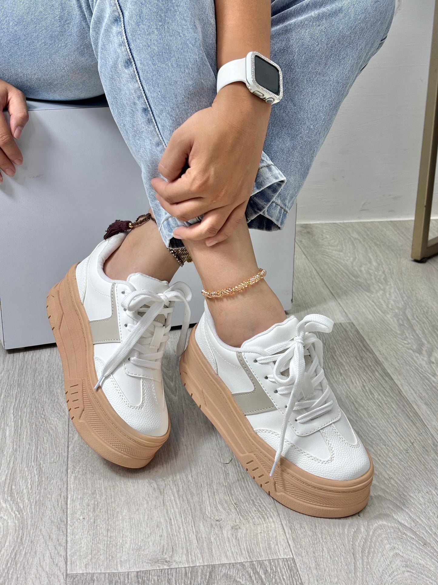 Tenis Emma suela cafe 3 cm