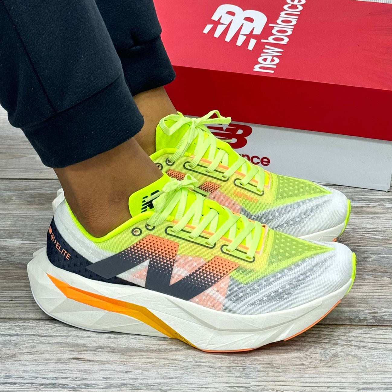 NEW BALANCE FUELCELL ELITE V4 VERDE