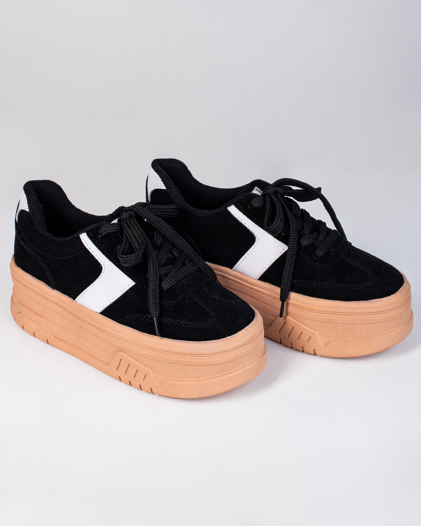 Tenis Emma suela cafe 3 cm