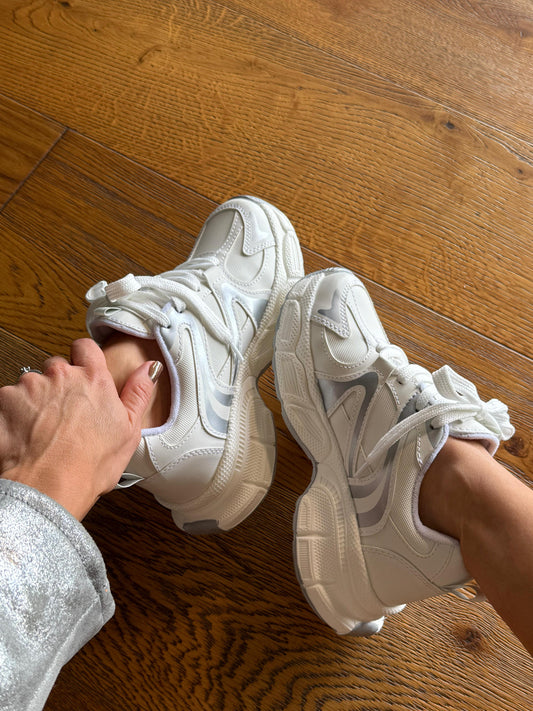 Tenis de dama Shantal V609