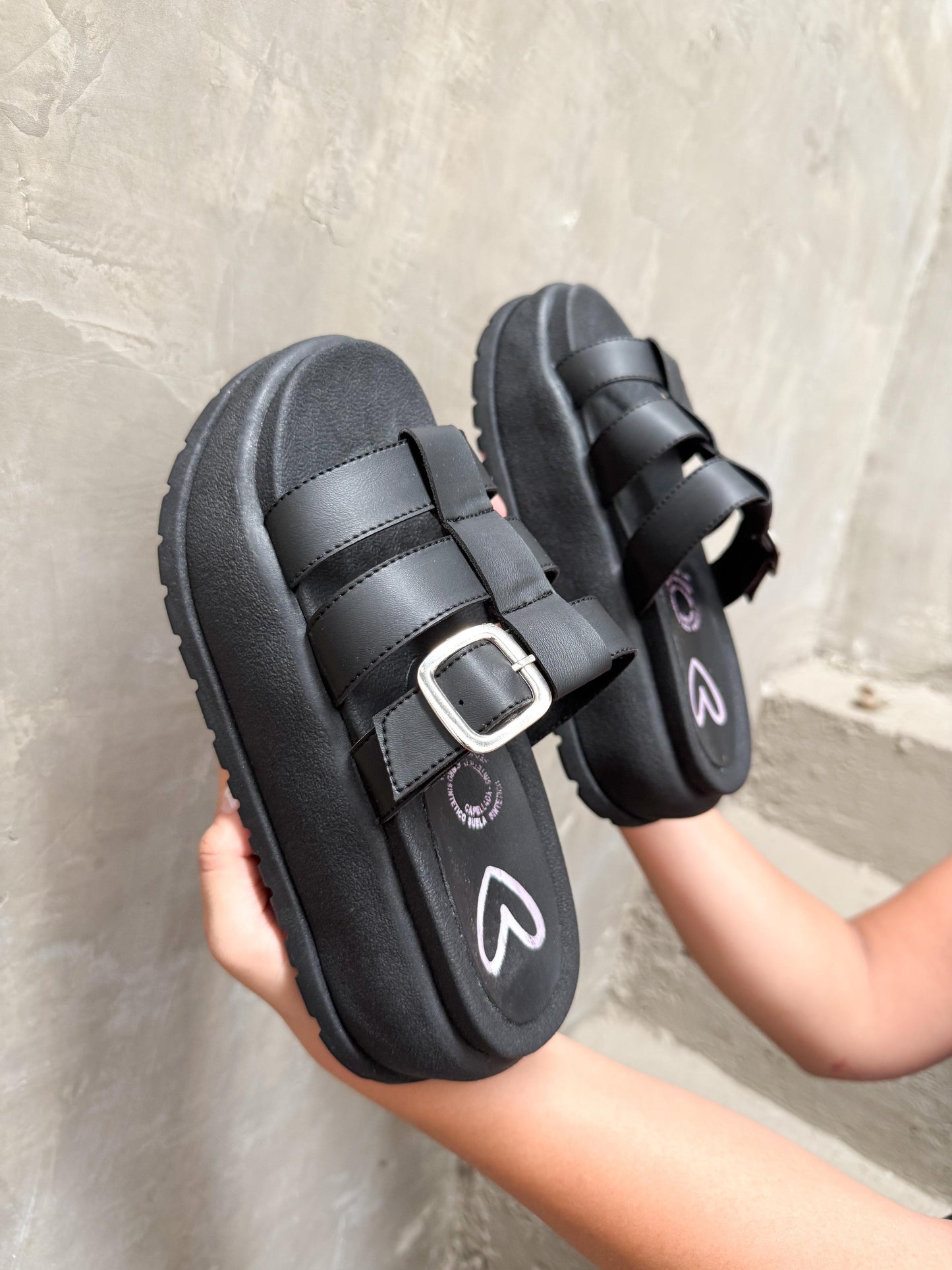 Sandalia playera T204 Negro