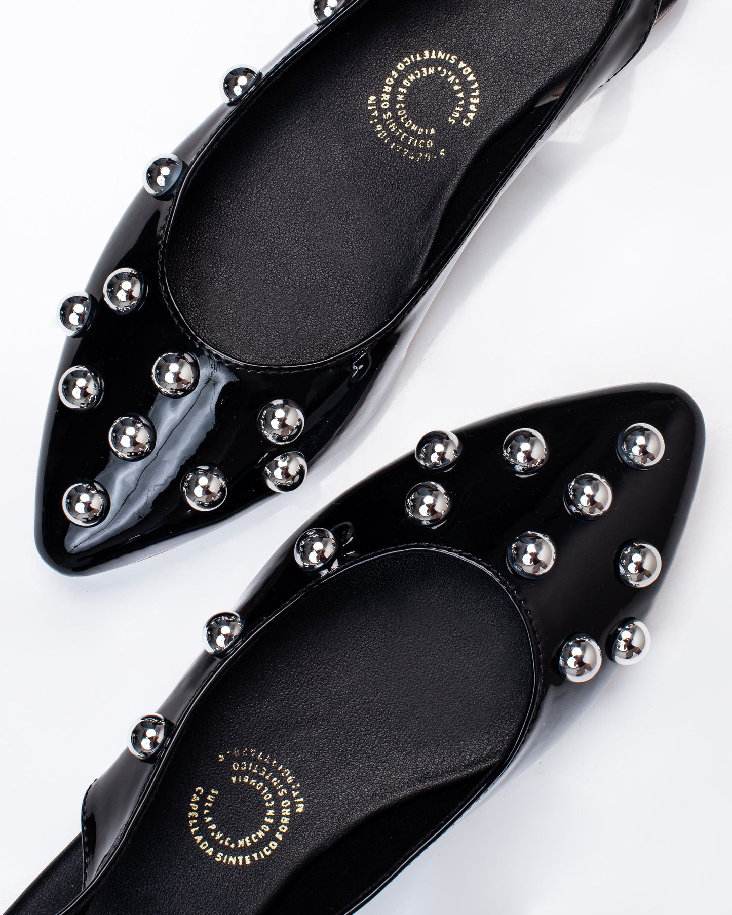 Baletas Sueca Taches Y2460  – Con estoperoles grandes y suela antideslizante | Ylo Shoes