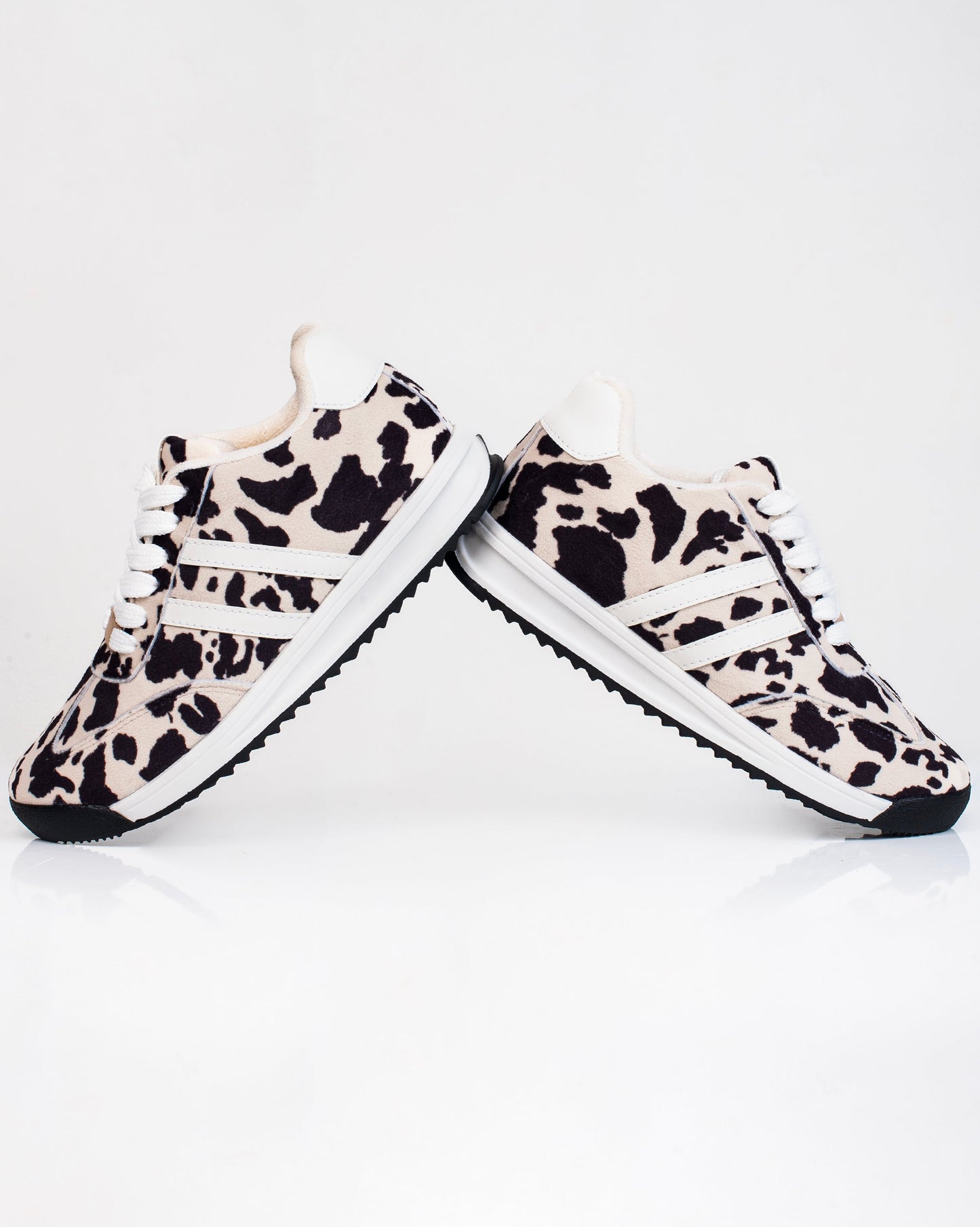 Tenis Savanna Cow para mujer – Estilo cow print, suela baja de 1 cm  Ylo Shoes