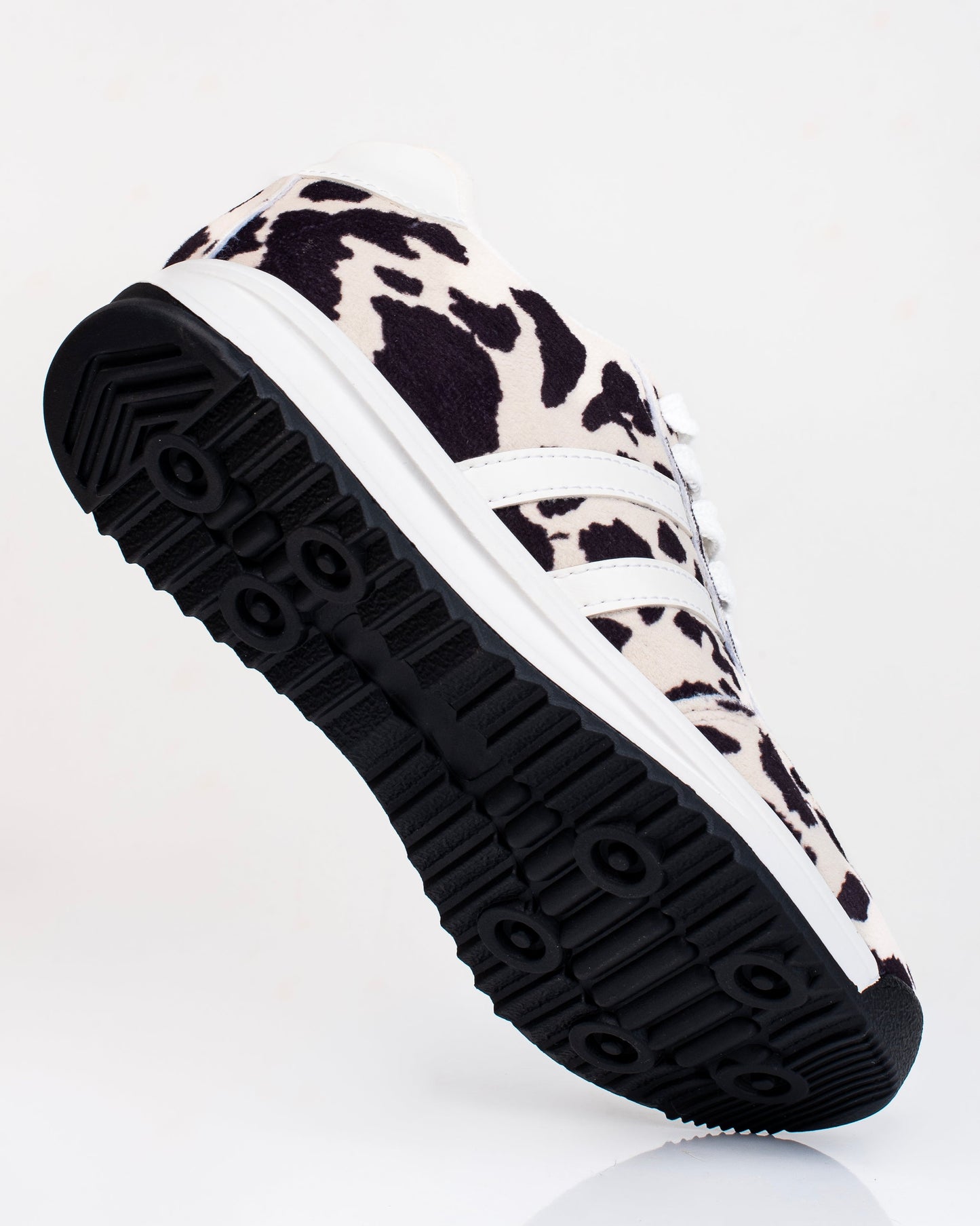 Tenis Savanna Cow para mujer – Estilo cow print, suela baja de 1 cm  Ylo Shoes