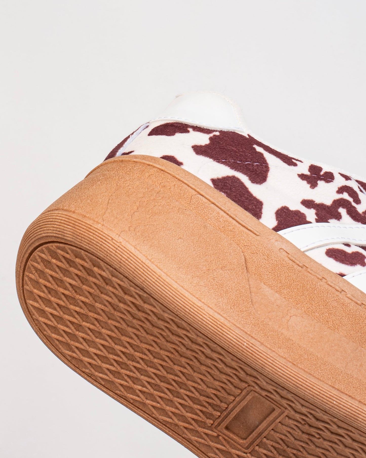 Tenis Brunella Cow para mujer – Plataforma de 4 cm| Ylo Shoes