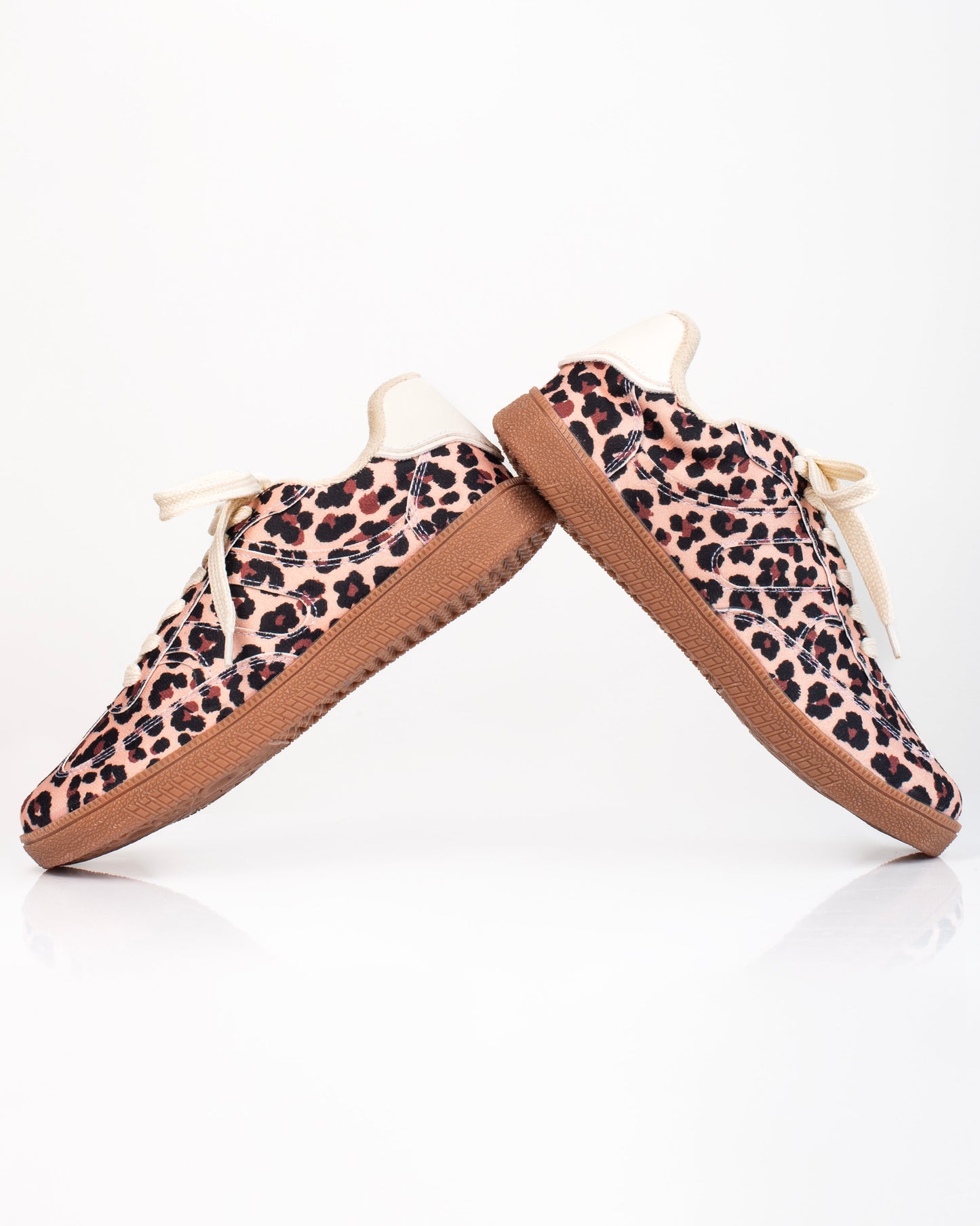 Tenis Julieta para mujer – Cómodos, modernos y con suela caramelo