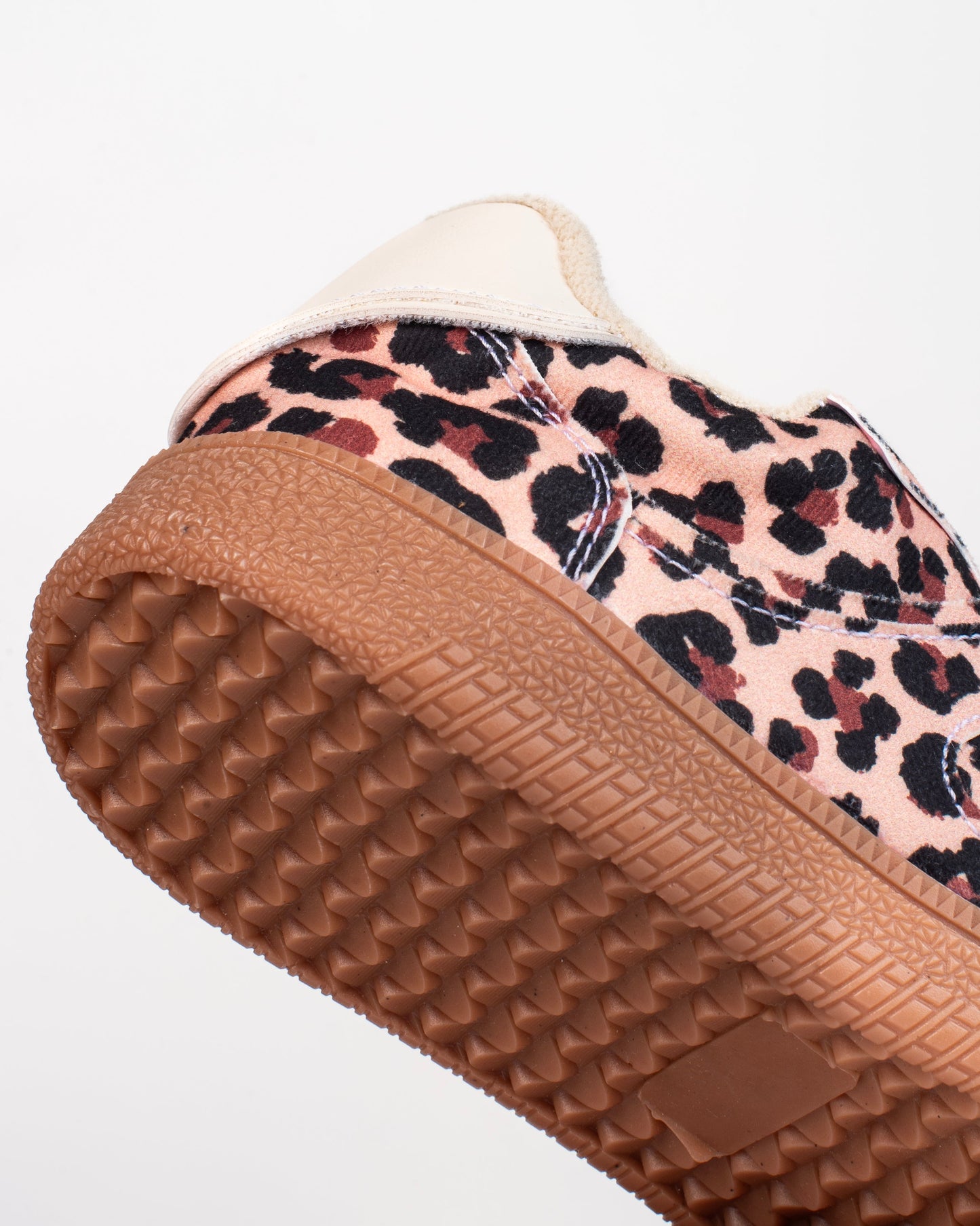 Tenis Julieta para mujer – Cómodos, modernos y con suela caramelo