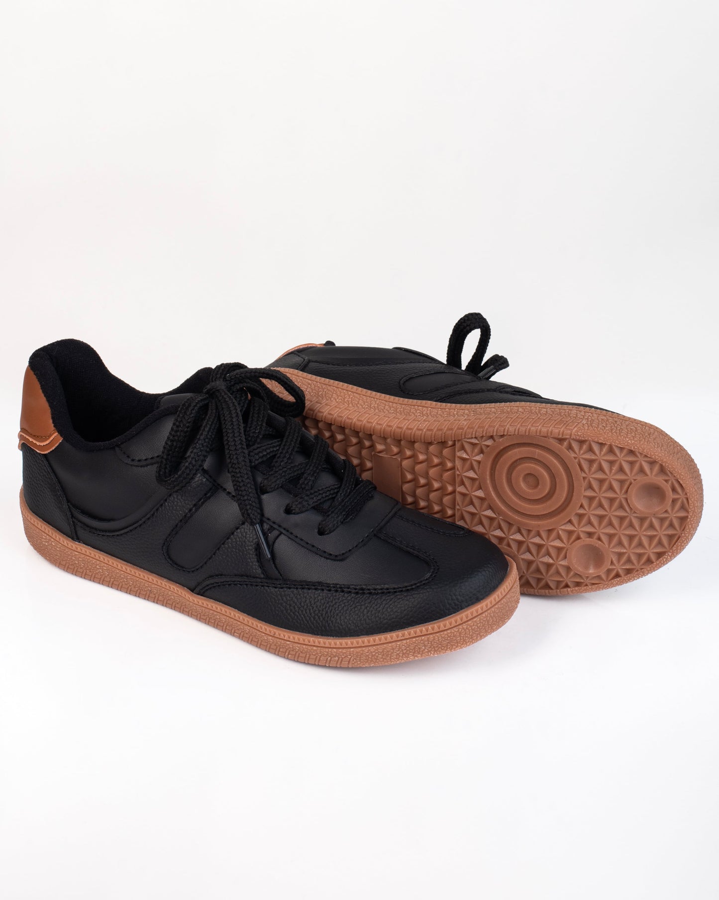 Tenis Julieta para mujer – Cómodos, modernos y con suela caramelo