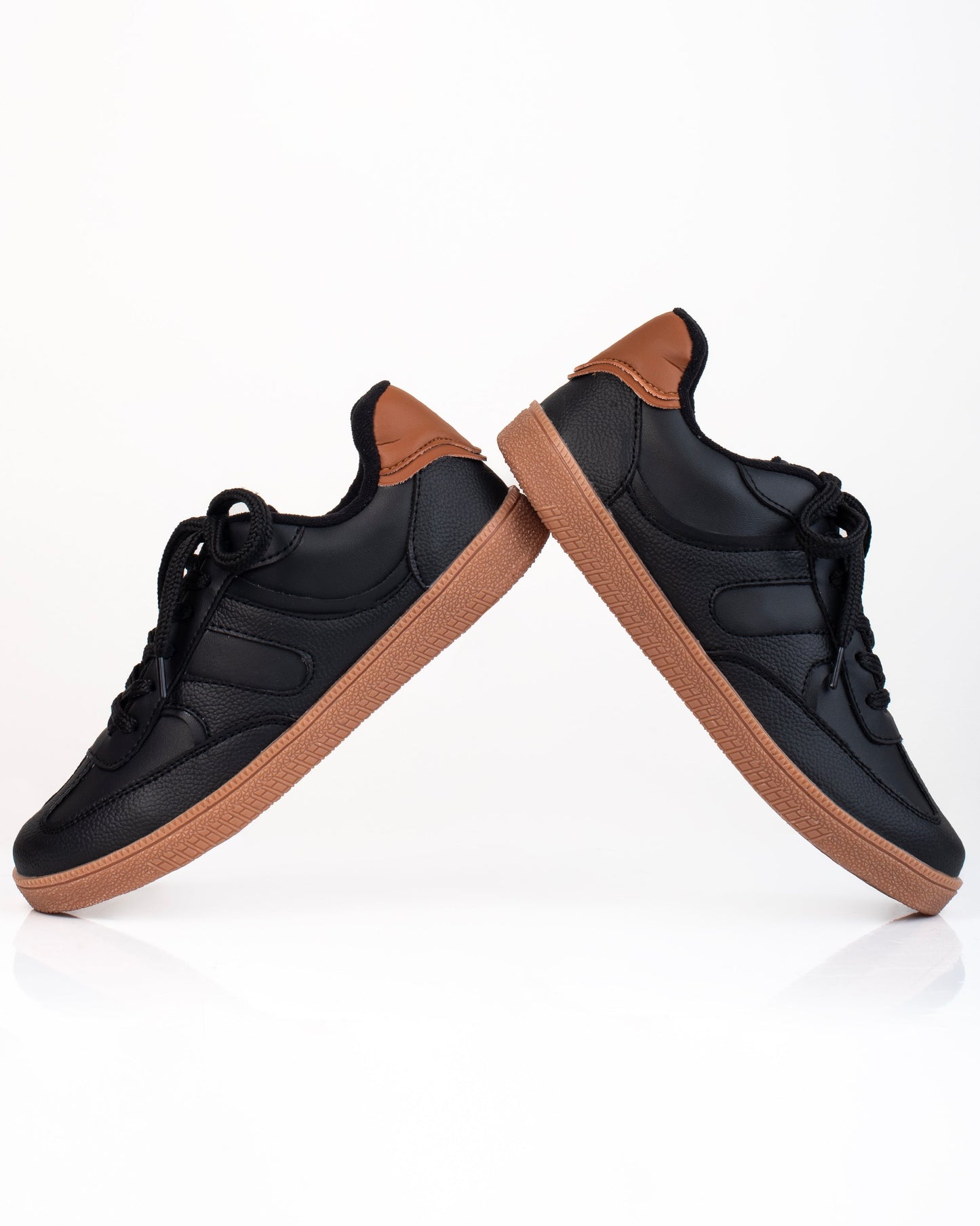 Tenis Julieta para mujer – Cómodos, modernos y con suela caramelo