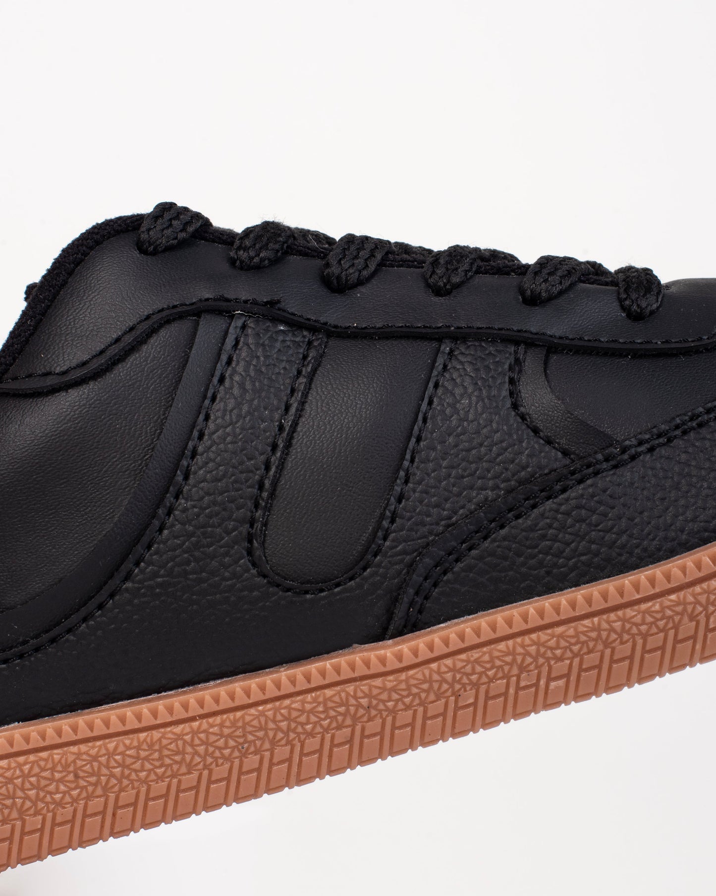 Tenis Julieta para mujer – Cómodos, modernos y con suela caramelo