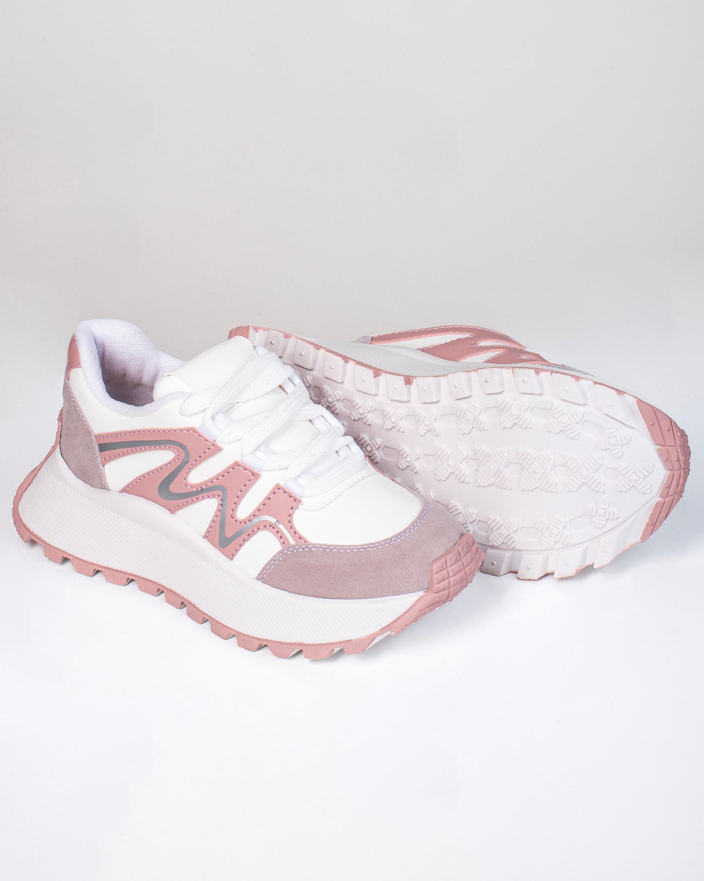 Tenis Nikol para mujer – Plataforma 3 cm, tallaje normal | Ylo Shoes