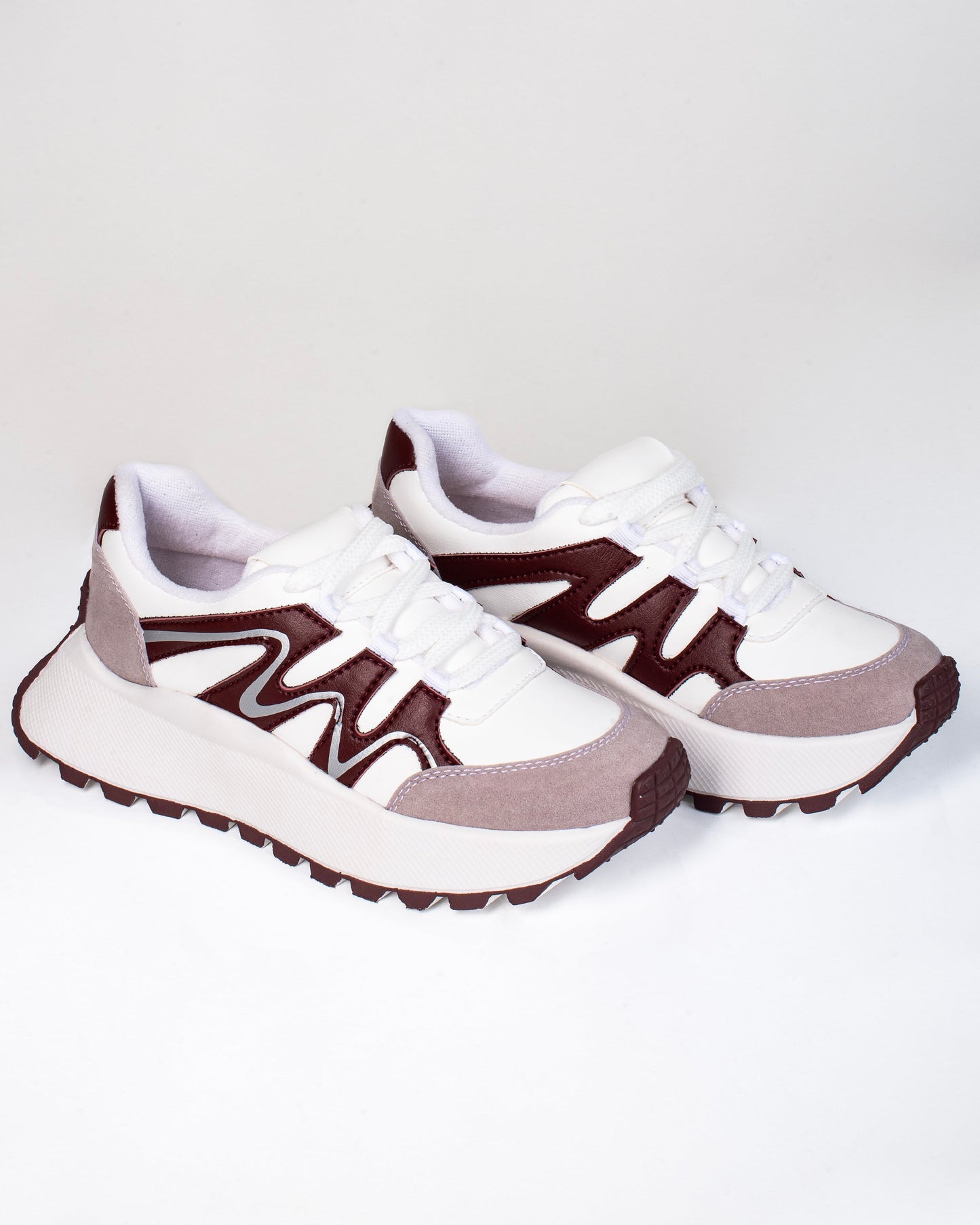 Tenis Nikol para mujer – Plataforma 3 cm, tallaje normal | Ylo Shoes