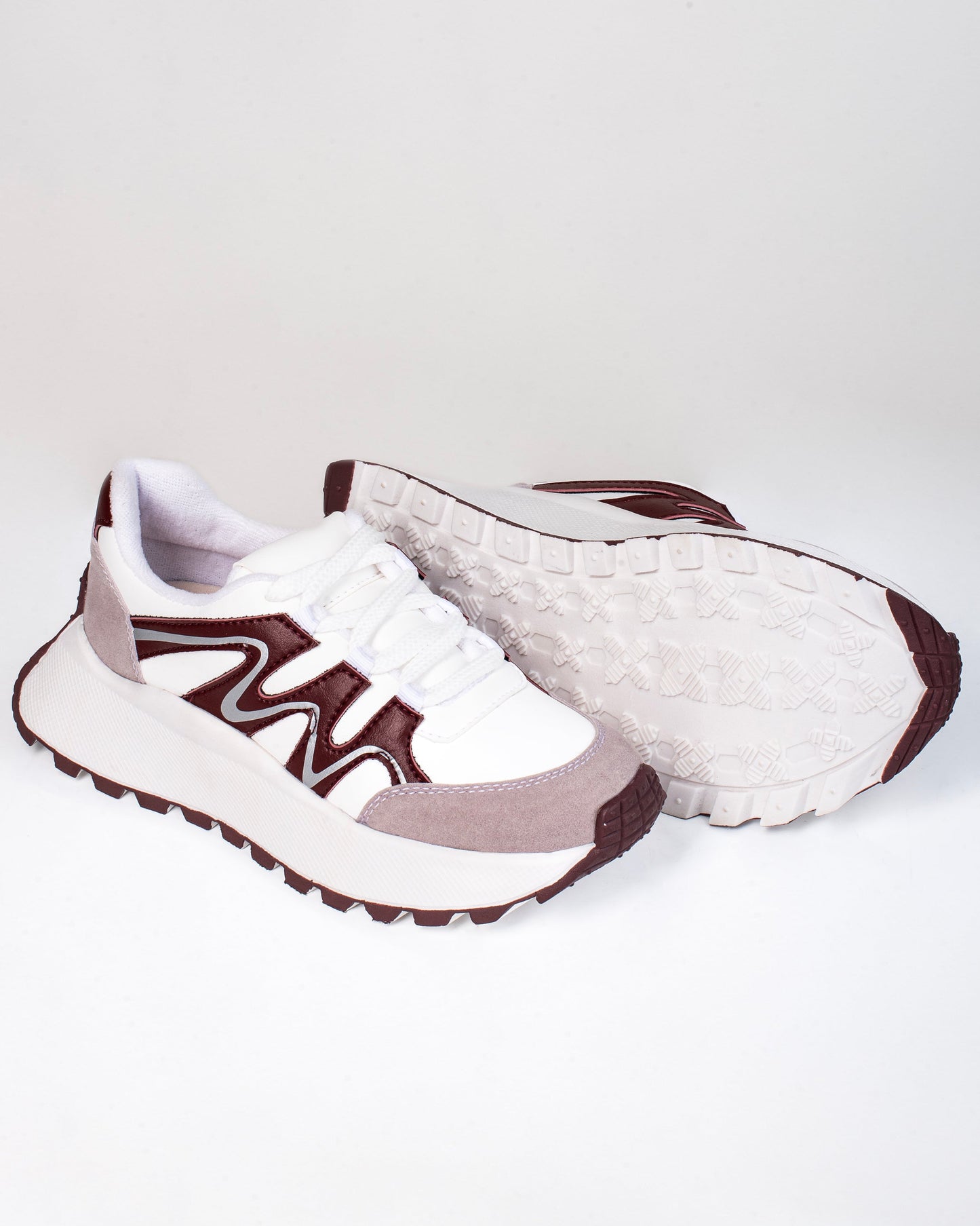 Tenis Nikol para mujer – Plataforma 3 cm, tallaje normal | Ylo Shoes