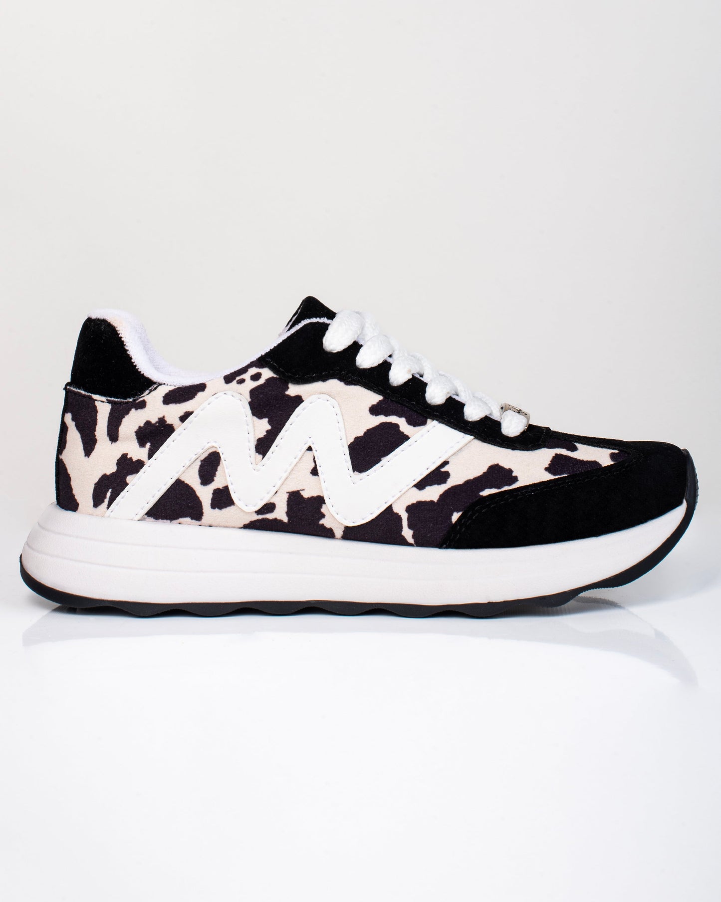 Tenis Zarela Cow Print para mujer – Suela bicolor, tallaje normal | Ylo Shoes
