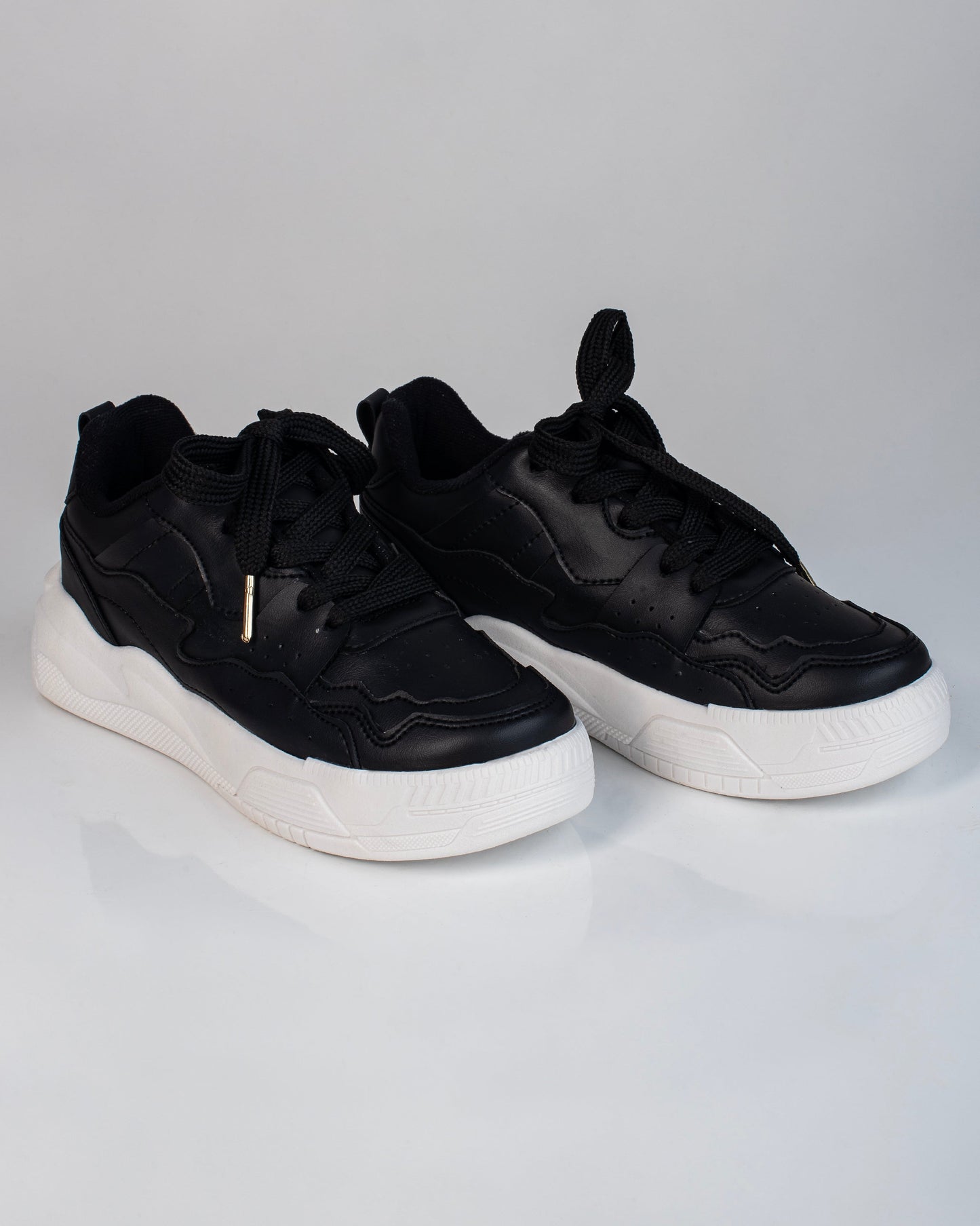 Tenis Milan suela baja