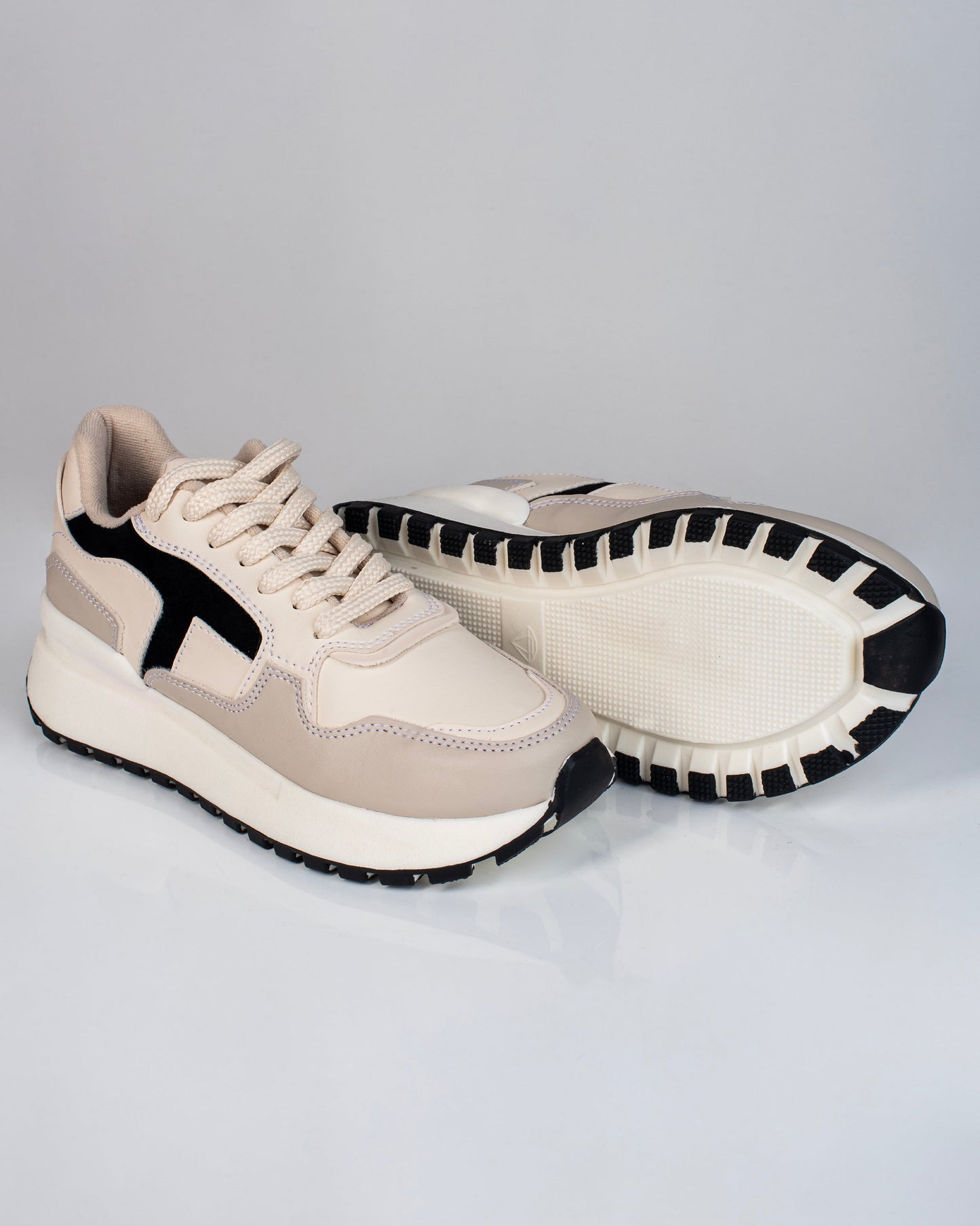 Tenis karlota suela baja