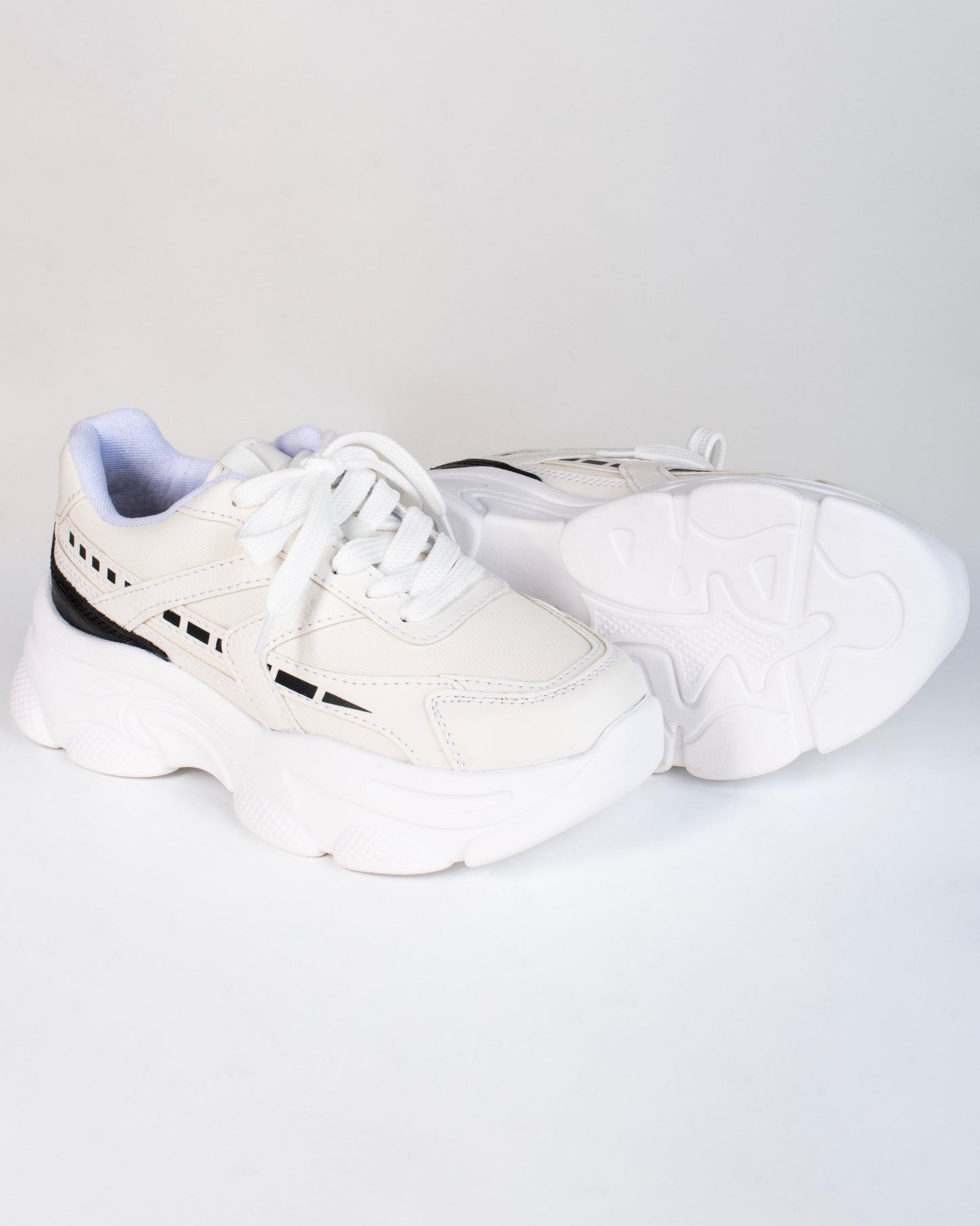 Tenis Magnolia V703 para mujer – Suela chunky de 3 cm | Ylo Shoes