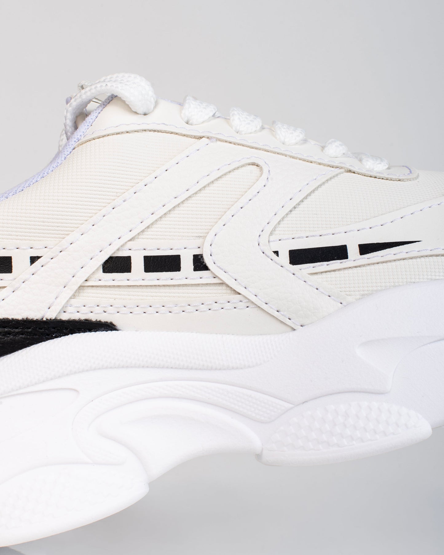 Tenis Magnolia V703 para mujer – Suela chunky de 3 cm | Ylo Shoes