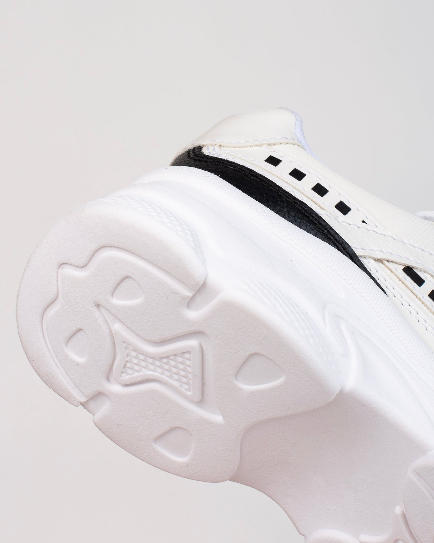 Tenis Magnolia V703 para mujer – Suela chunky de 3 cm | Ylo Shoes