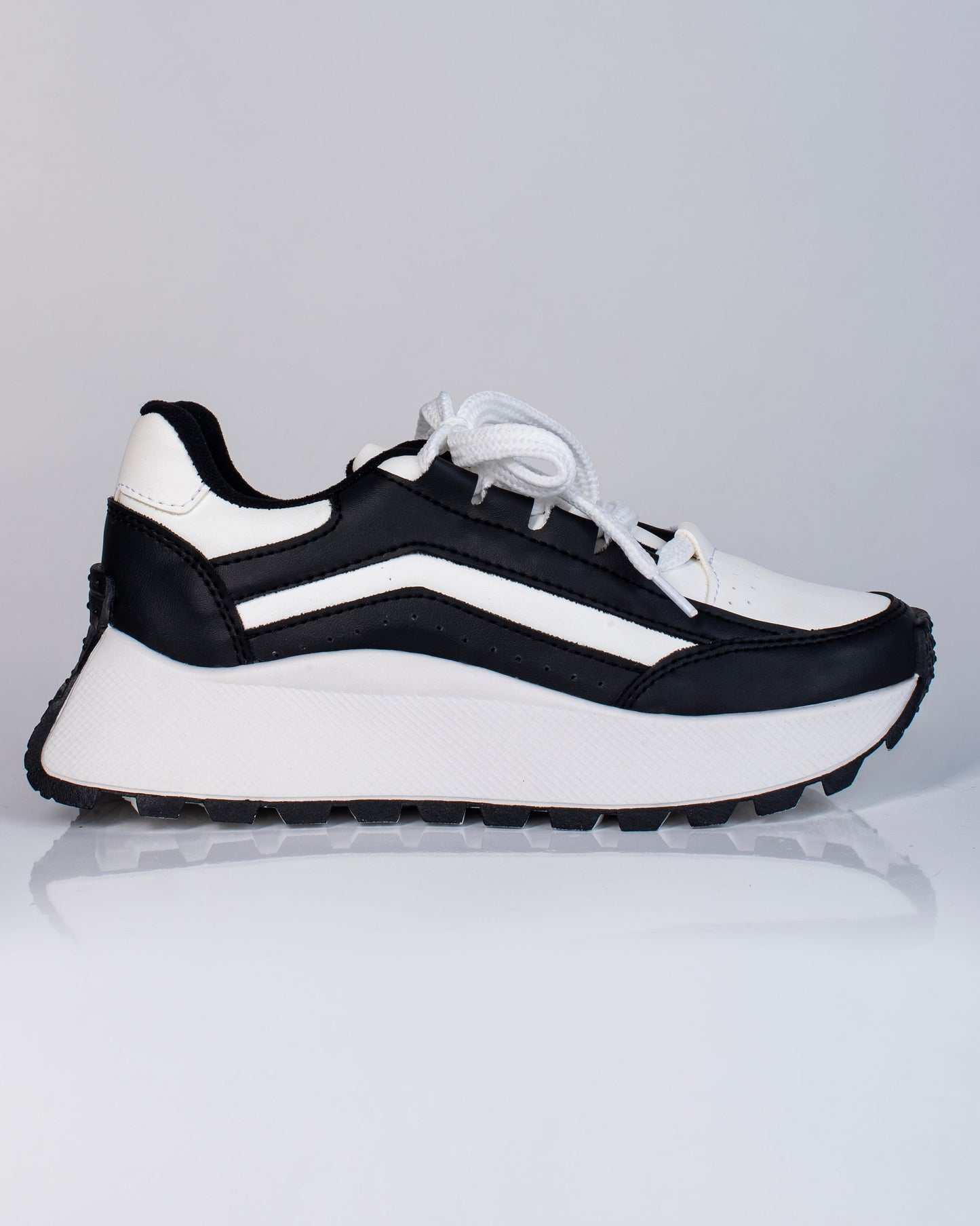 Tenis Emmy – Suela alta y confort | Ylo Shoes