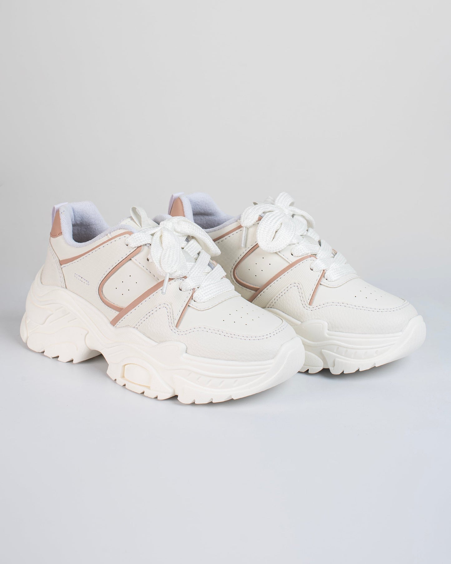 Tenis de dama nicolle v601