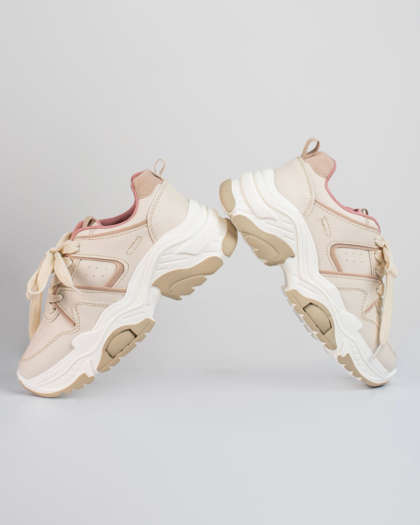 Tenis de dama nicolle v601