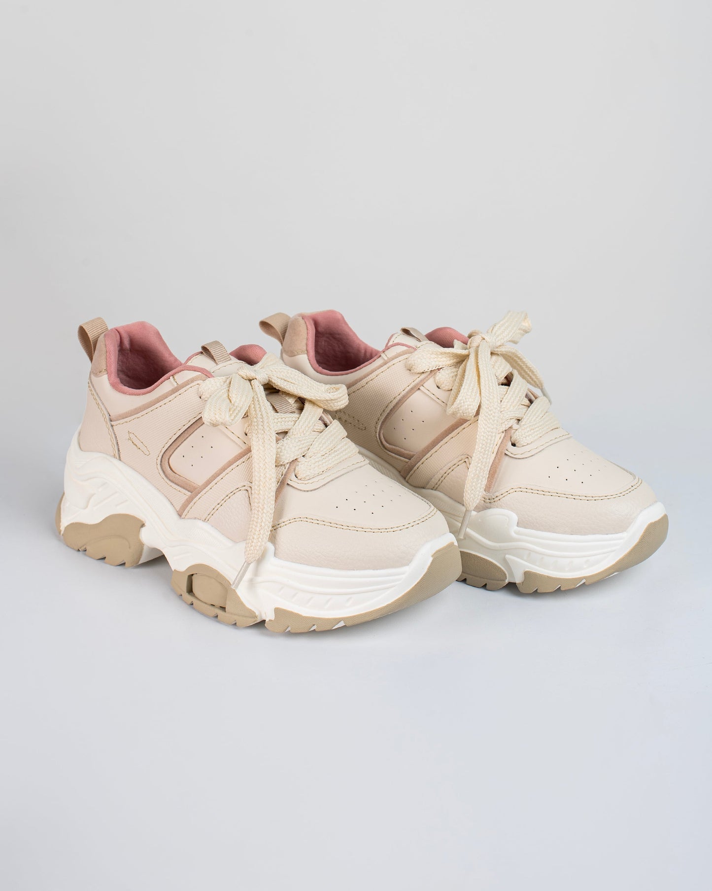 Tenis de dama nicolle v601